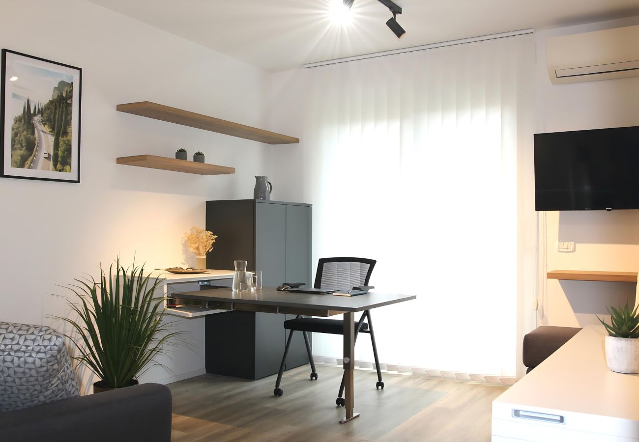 Ferienwohnung in Riva del Garda - Design-Apartment in ruhiger Wohngegend 