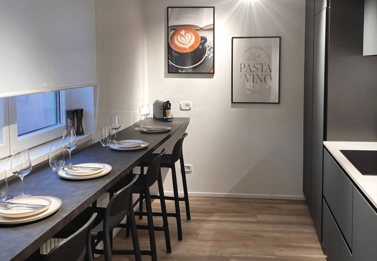 Ferienwohnung in Riva del Garda - Design-Apartment in ruhiger Wohngegend 